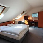 Am Hillegosser Hof 2* Bielefeld