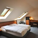 Am Hillegosser Hof 2* Bielefeld