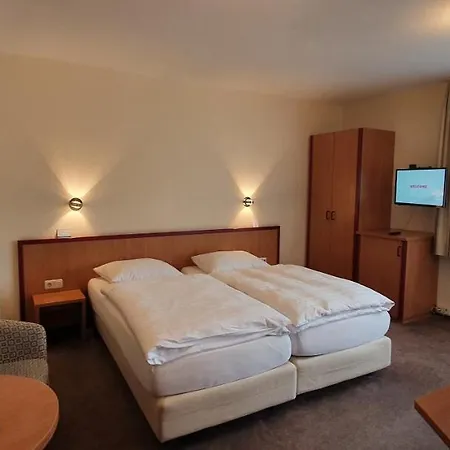 Am Hillegosser Hof Hotel 2*