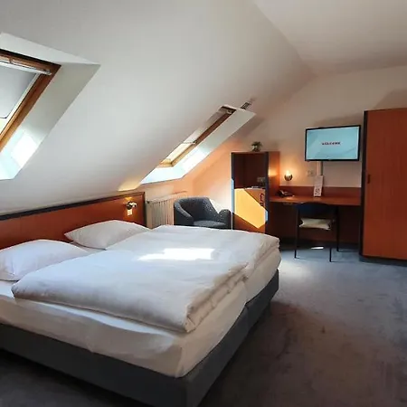 Am Hillegosser Hof 2* Bielefeld