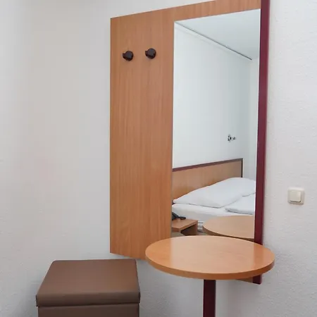 Am Hillegosser Hof Hotel 2*