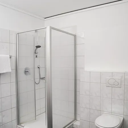 Hotel Am Hillegosser Hof 2*