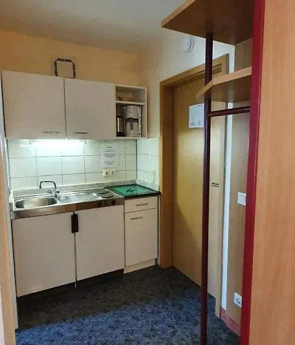 Szálloda Am Hillegosser Hof 2*