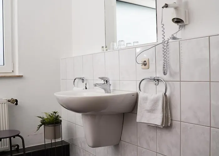 Am Hillegosser Hof 2* Bielefeld