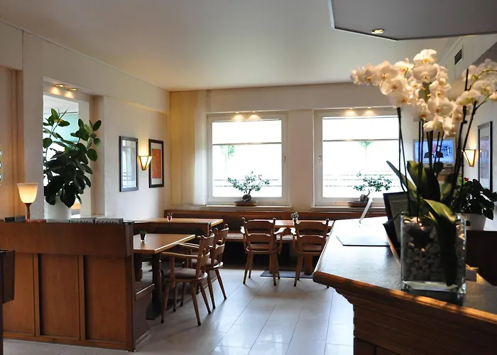 Am Hillegosser Hof 2*