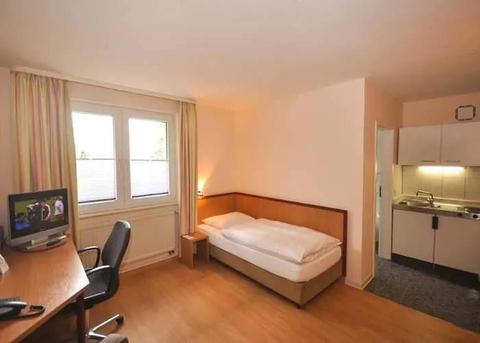 Am Hillegosser Hof 2* Bielefeld